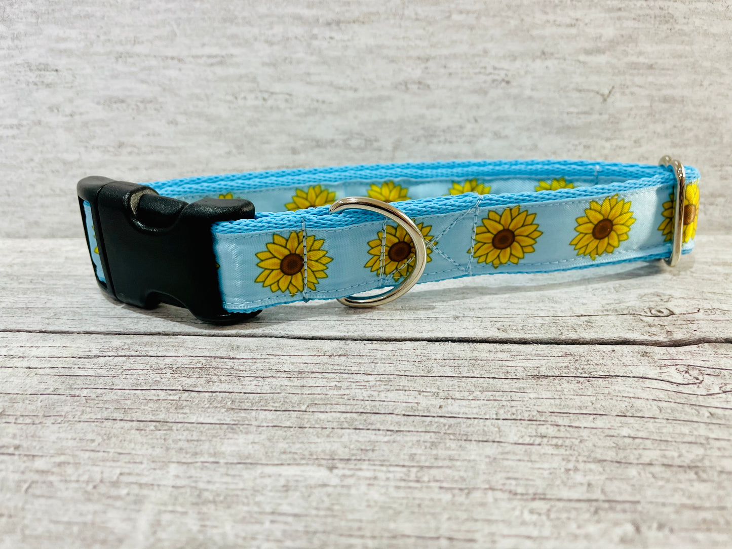 Blue Sunflower Heads Dog Collar - Handmade in the UK | Dottie's Pet Boutique