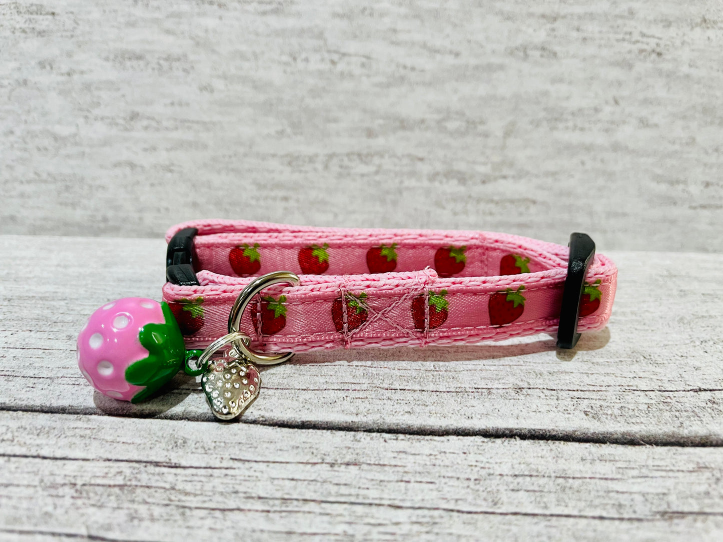 Strawberries Strawberry Ribbon Kitten/Cat Collar