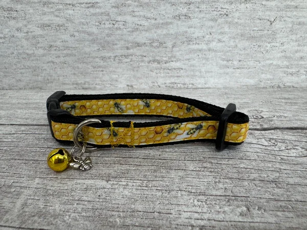 Bee Hive Honey Cat Collar